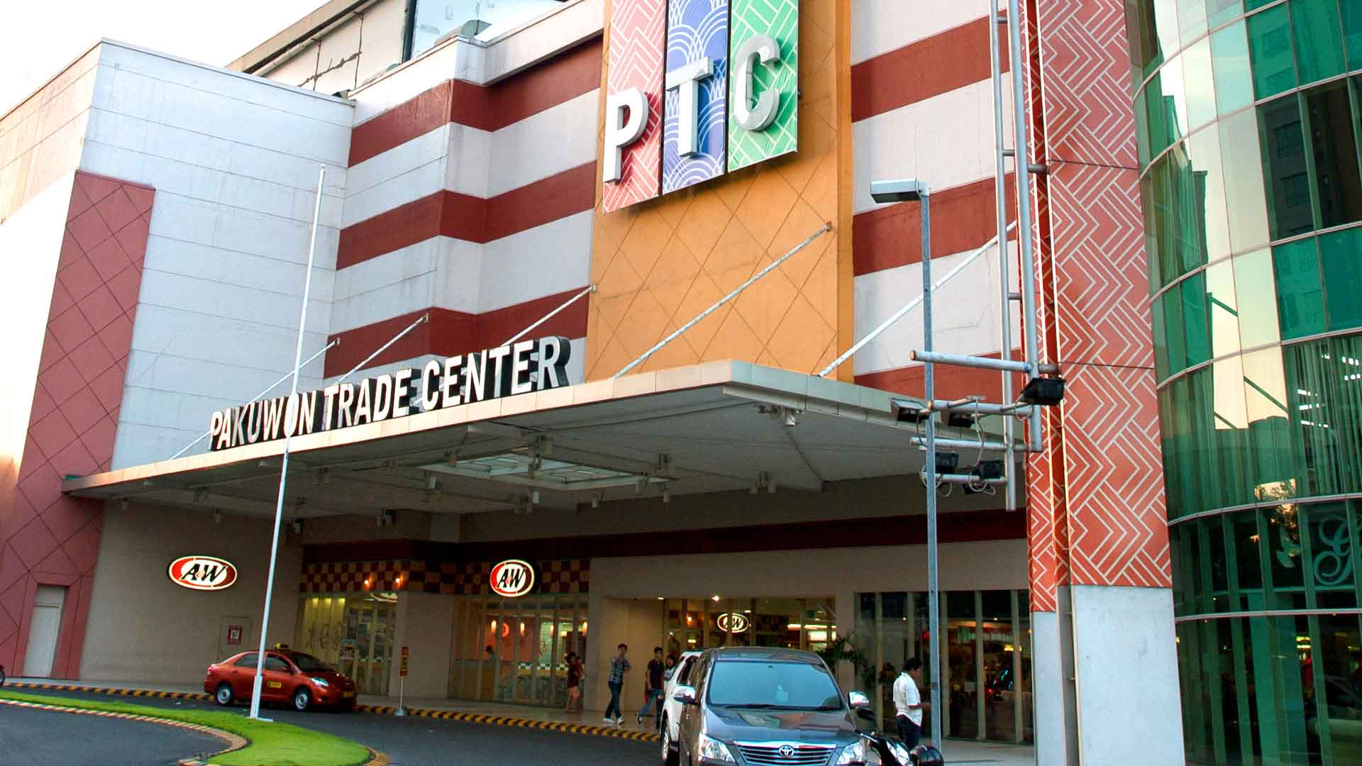 \App\Helpers\getUpload($galleryId)->alt