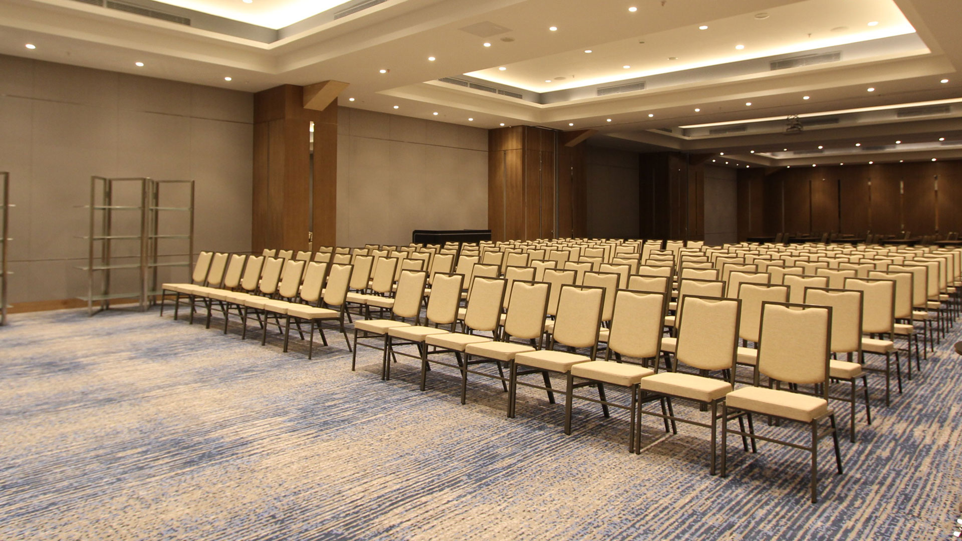 \App\Helpers\getUpload($galleryId)->alt