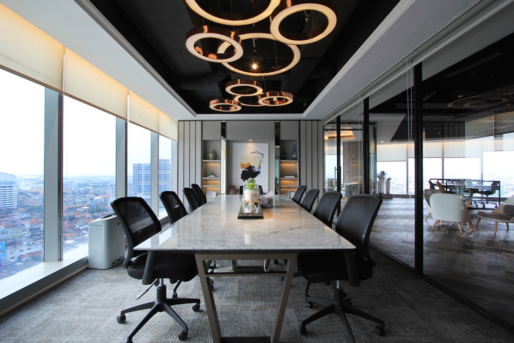 \App\Helpers\getUpload($galleryId)->alt