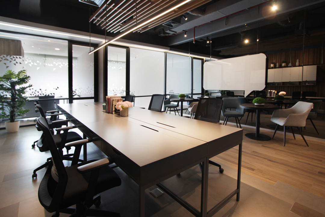 \App\Helpers\getUpload($galleryId)->alt