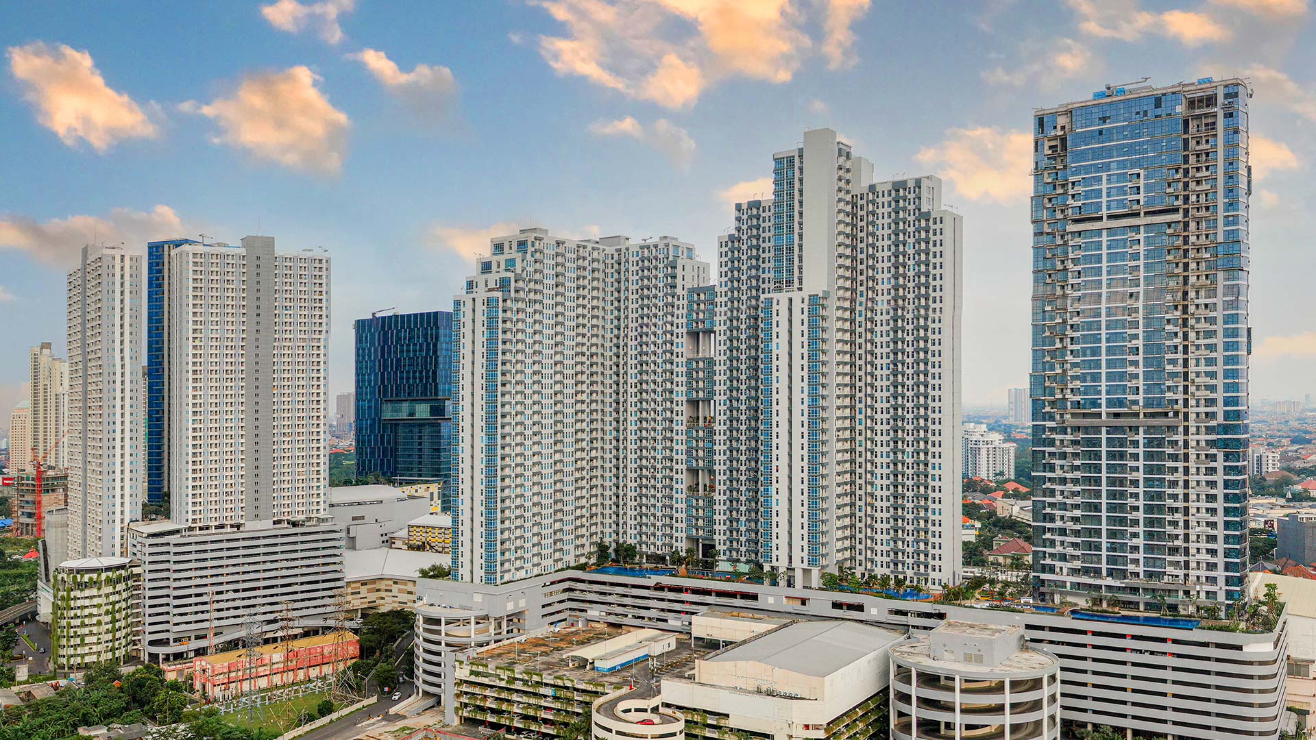 \App\Helpers\getUpload($galleryId)->alt