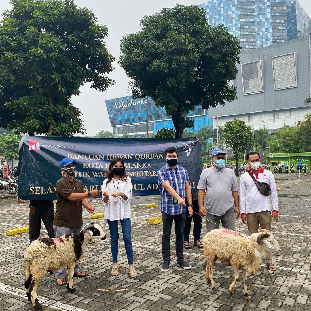 \App\Helpers\getUpload($galleryId)->alt