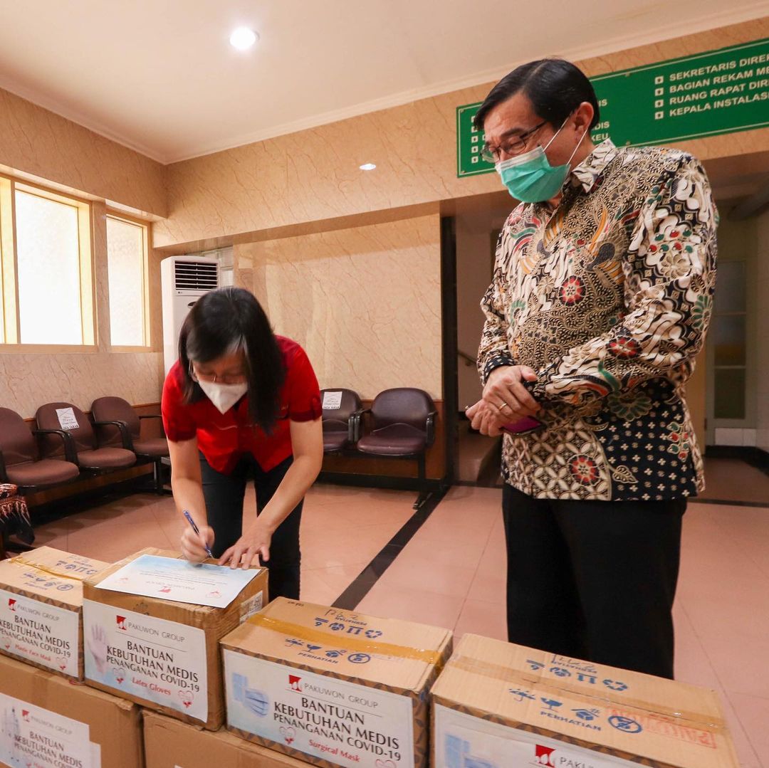 \App\Helpers\getUpload($galleryId)->alt