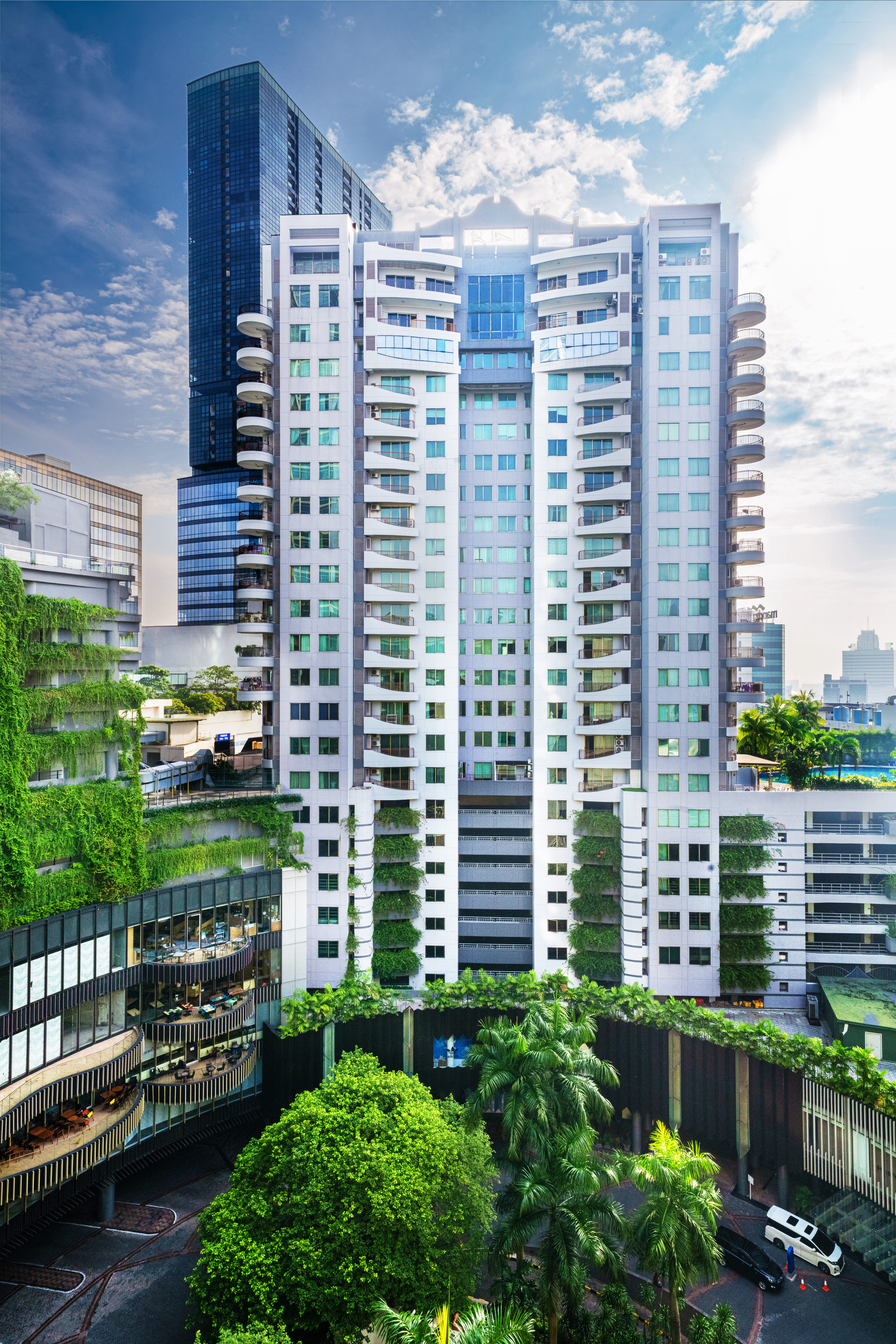 igb-media-pakuwon-group-40th-kondominium-regensi