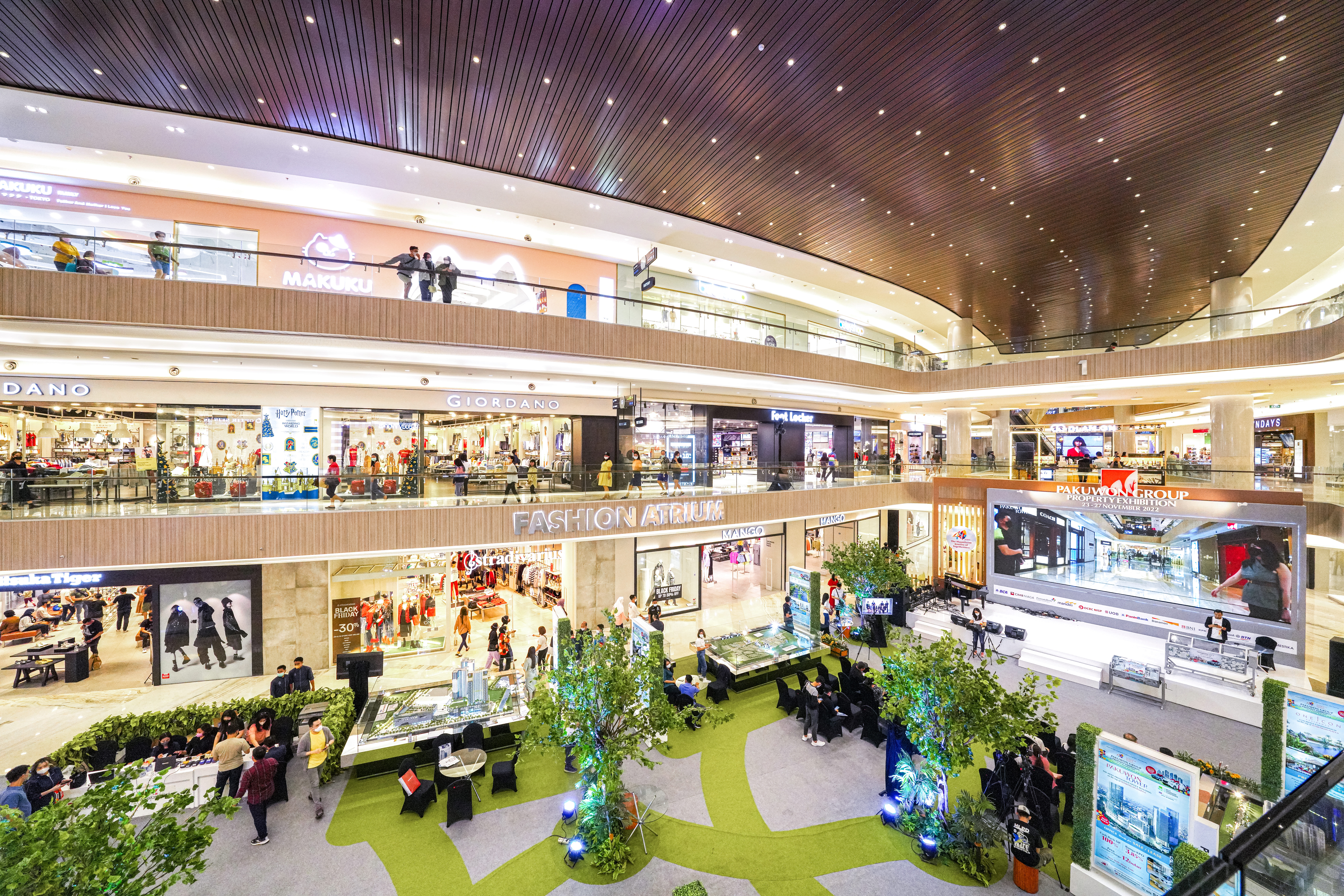 \App\Helpers\getUpload($galleryId)->alt