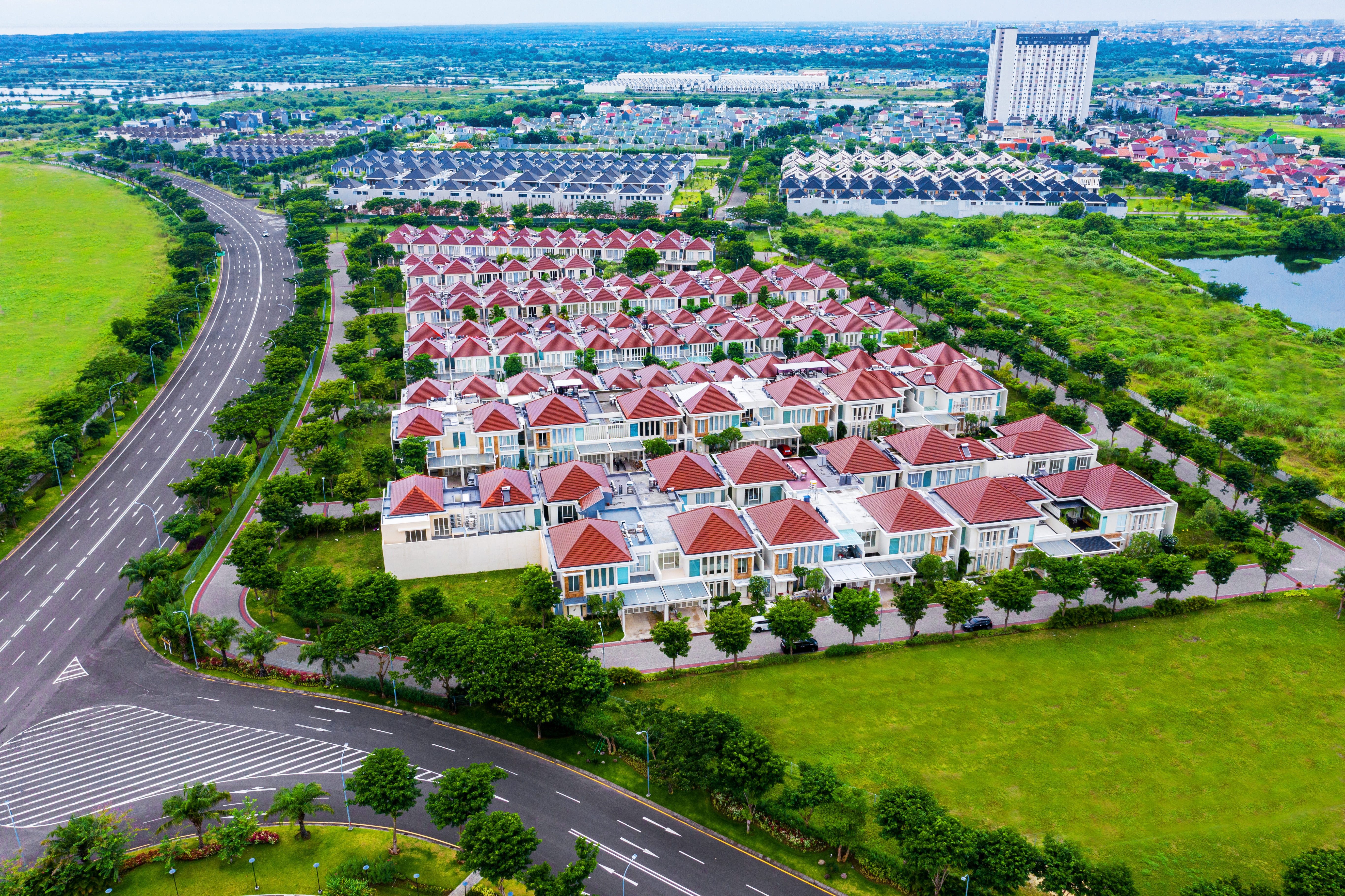 igb-media-pakuwon-group-40th-pakuwon-city-residential-01