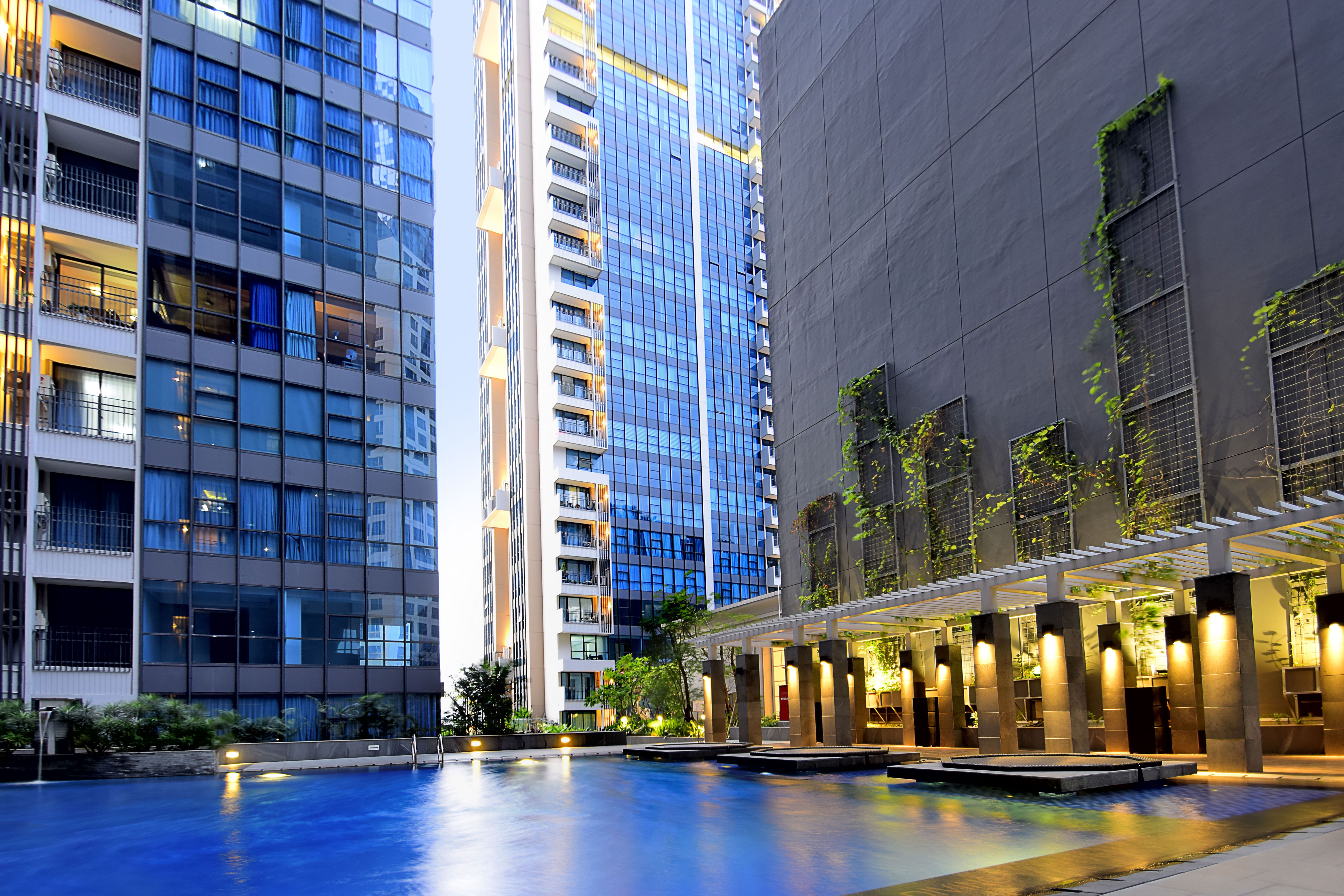 \App\Helpers\getUpload($galleryId)->alt