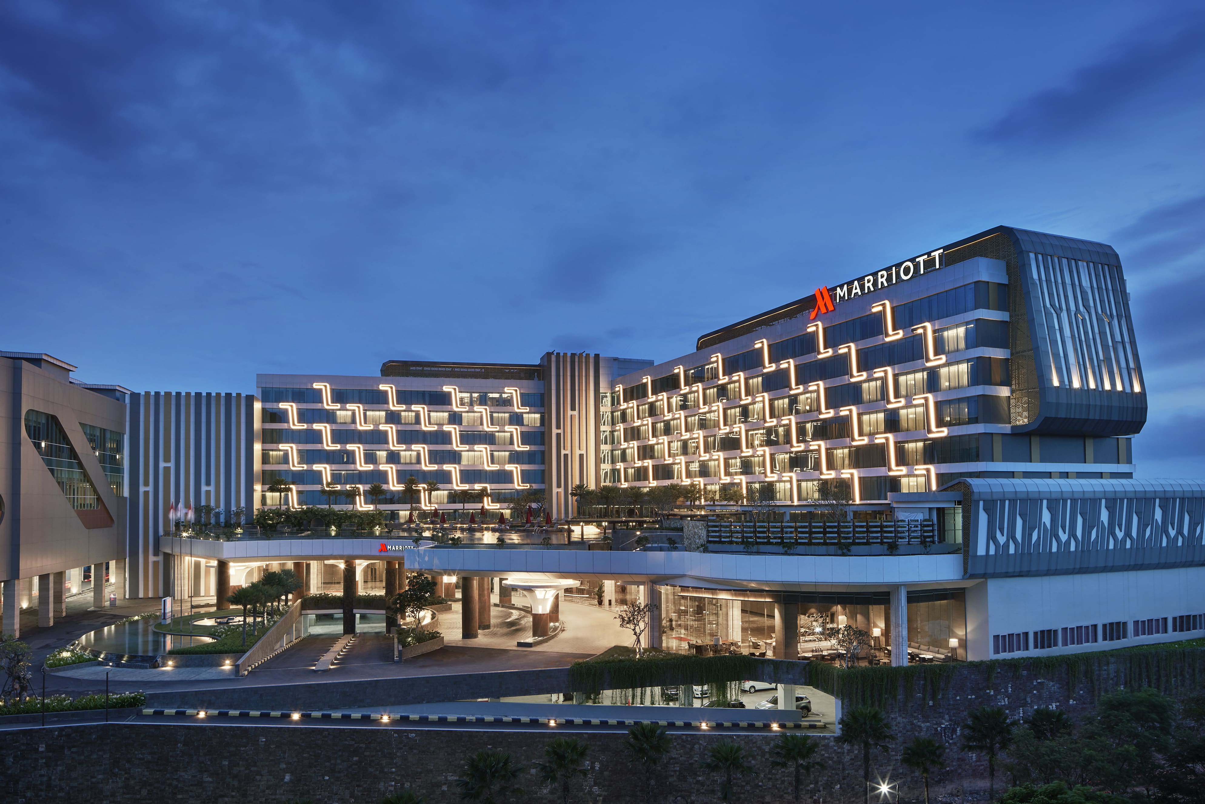 pakuwon-group-40th-yogyakarta-marriott-hotel-exterior-night