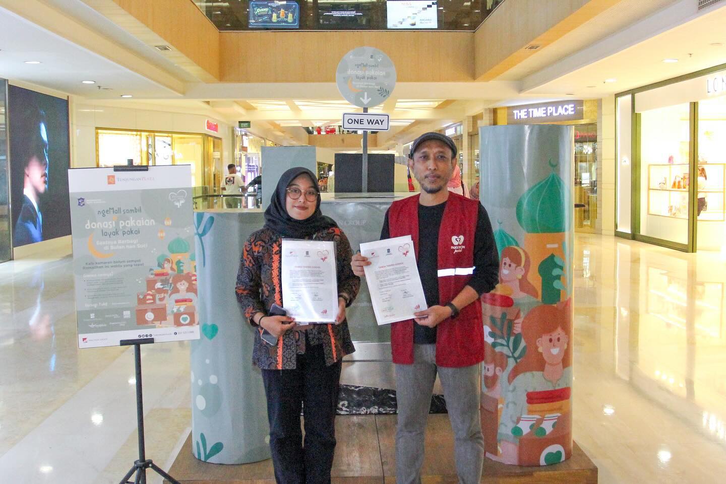 tunjungan-plaza-melalui-pakuwon-peduli-di-bulan-suci-ramadan-ngemallsambildonasi