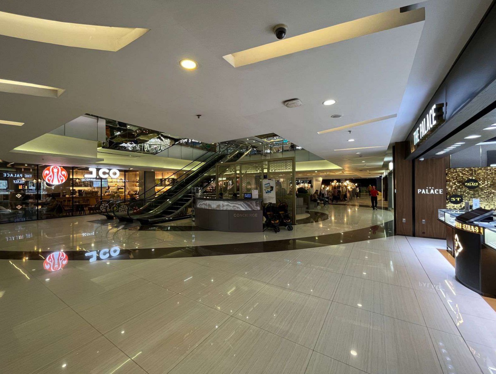 \App\Helpers\getUpload($galleryId)->alt