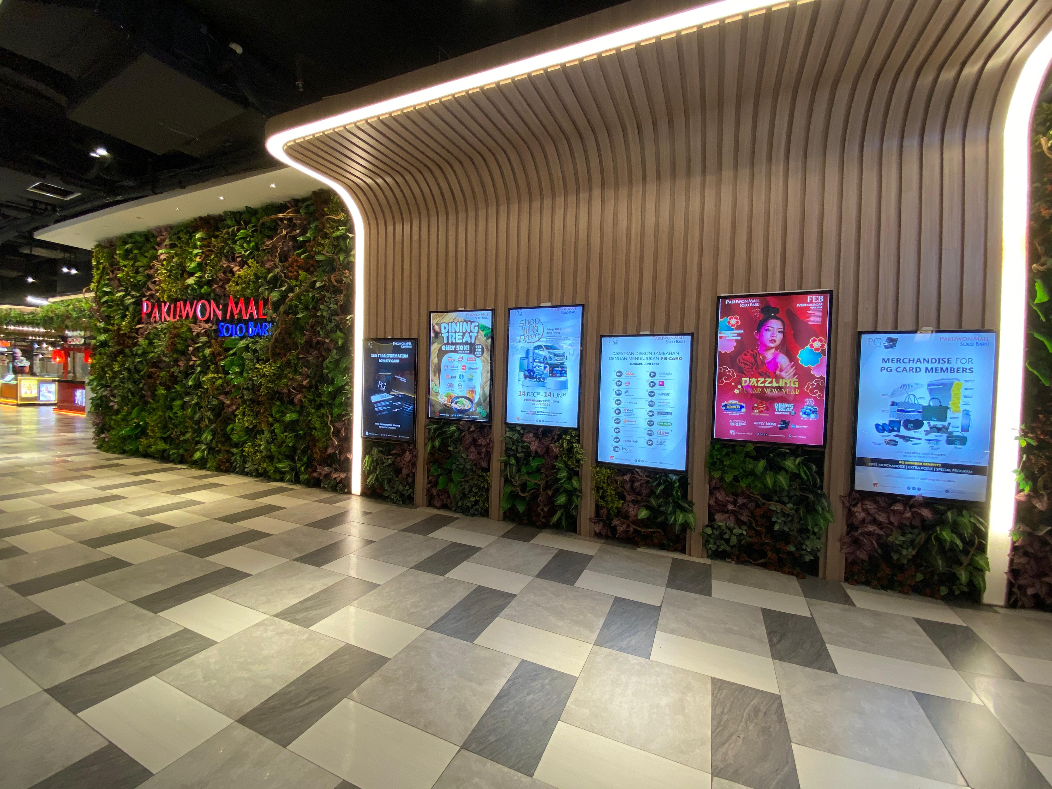 \App\Helpers\getUpload($galleryId)->alt