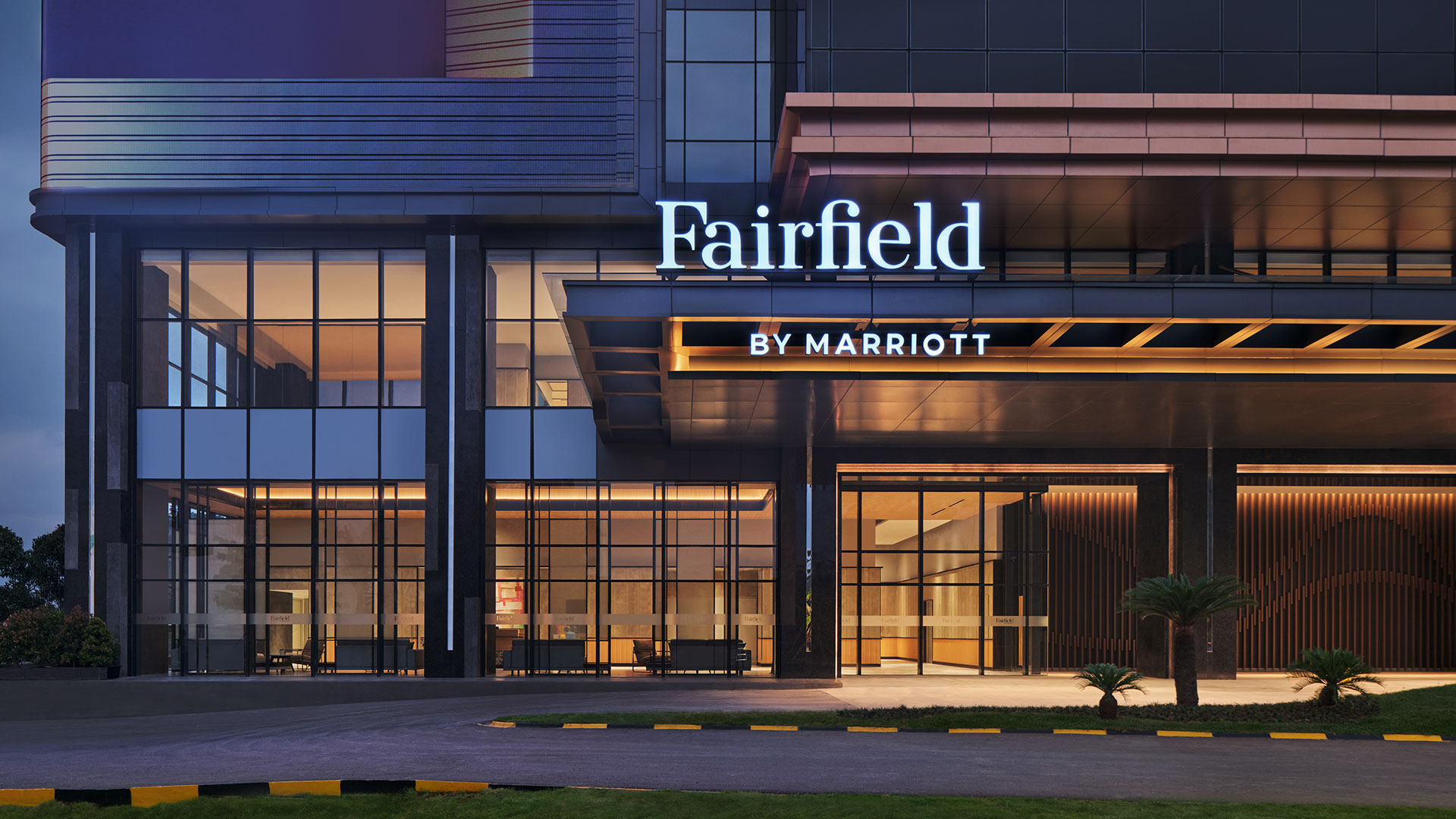 \App\Helpers\getUpload($galleryId)->alt