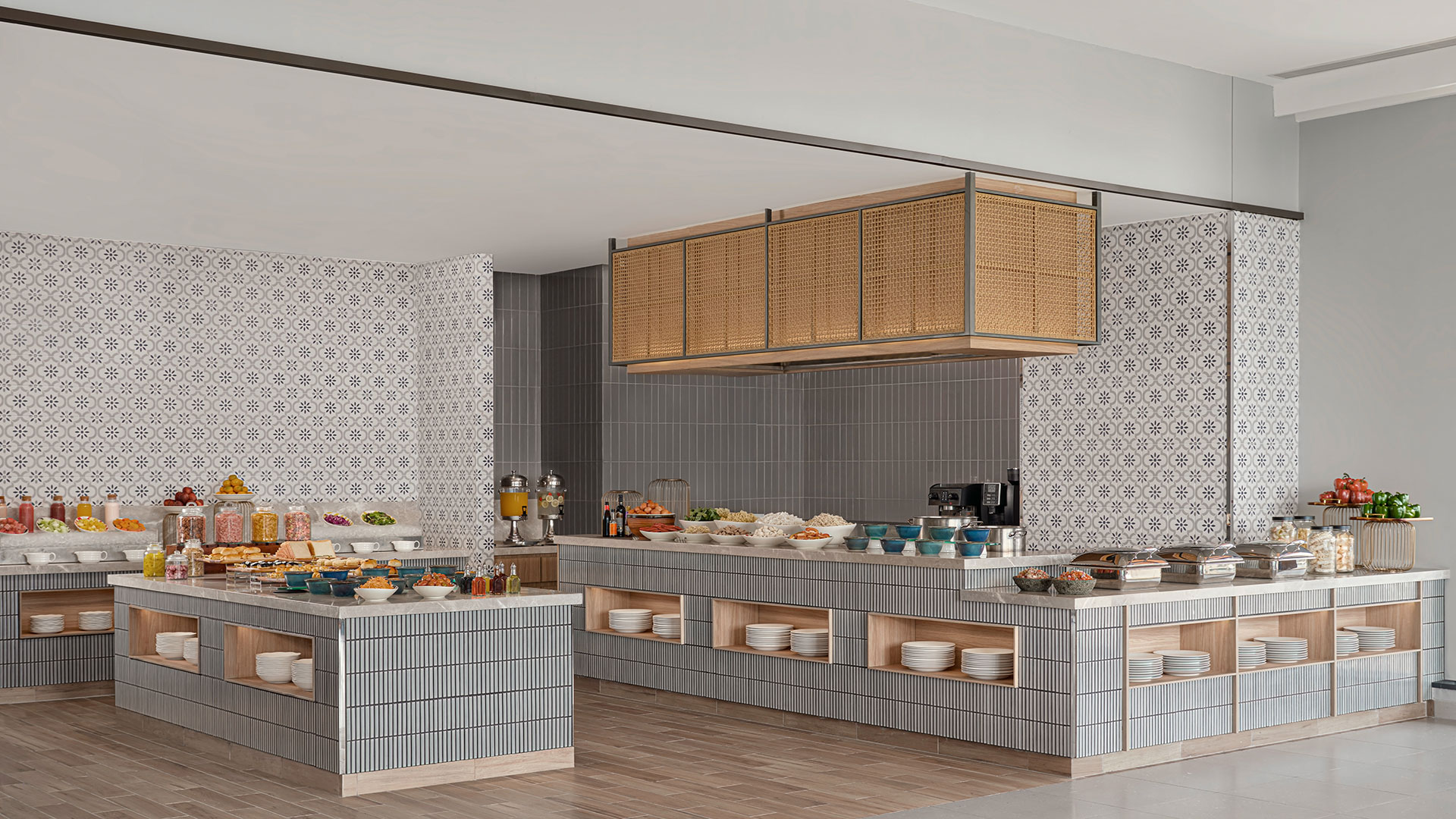 \App\Helpers\getUpload($galleryId)->alt