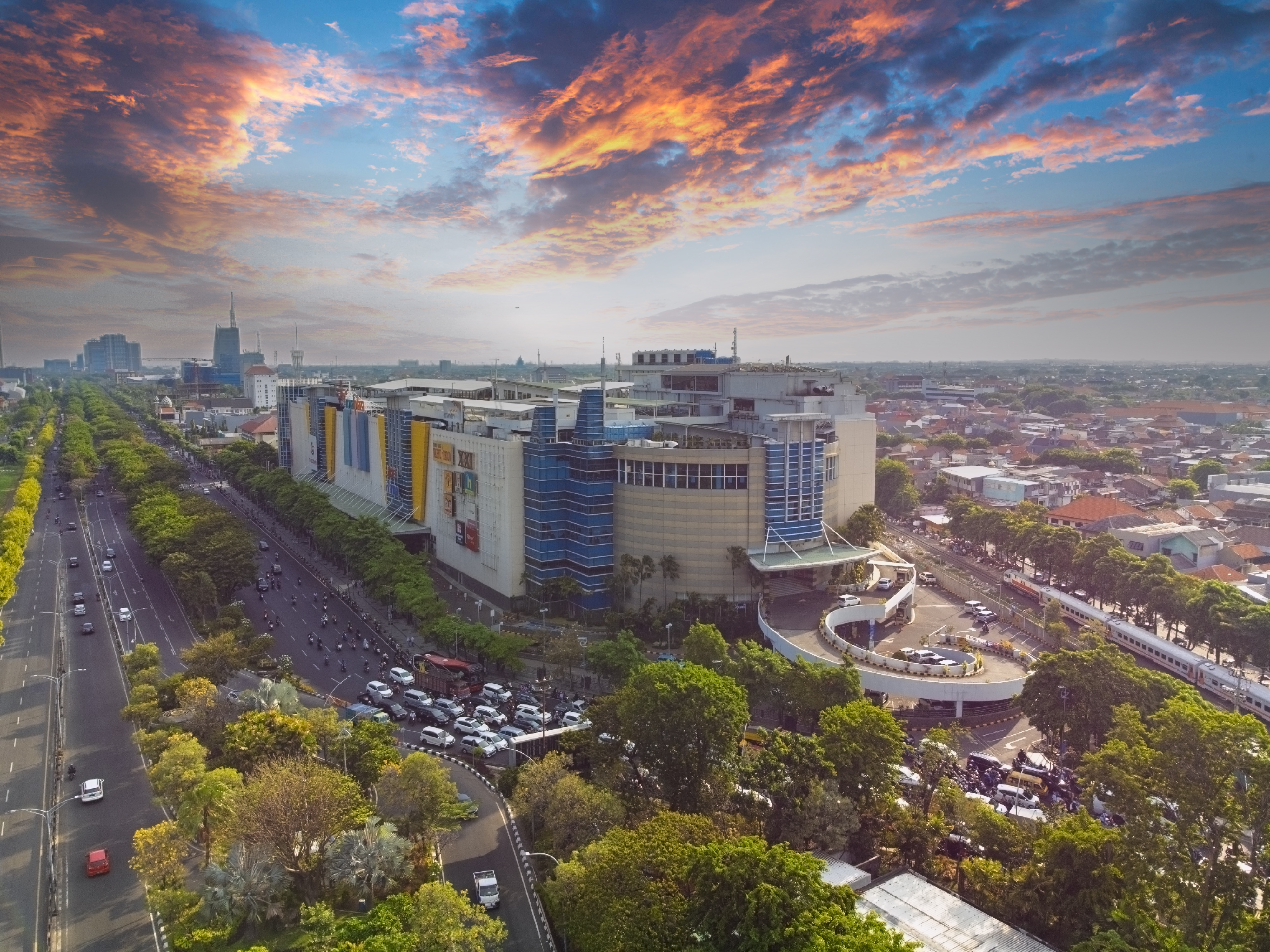 \App\Helpers\getUpload($galleryId)->alt