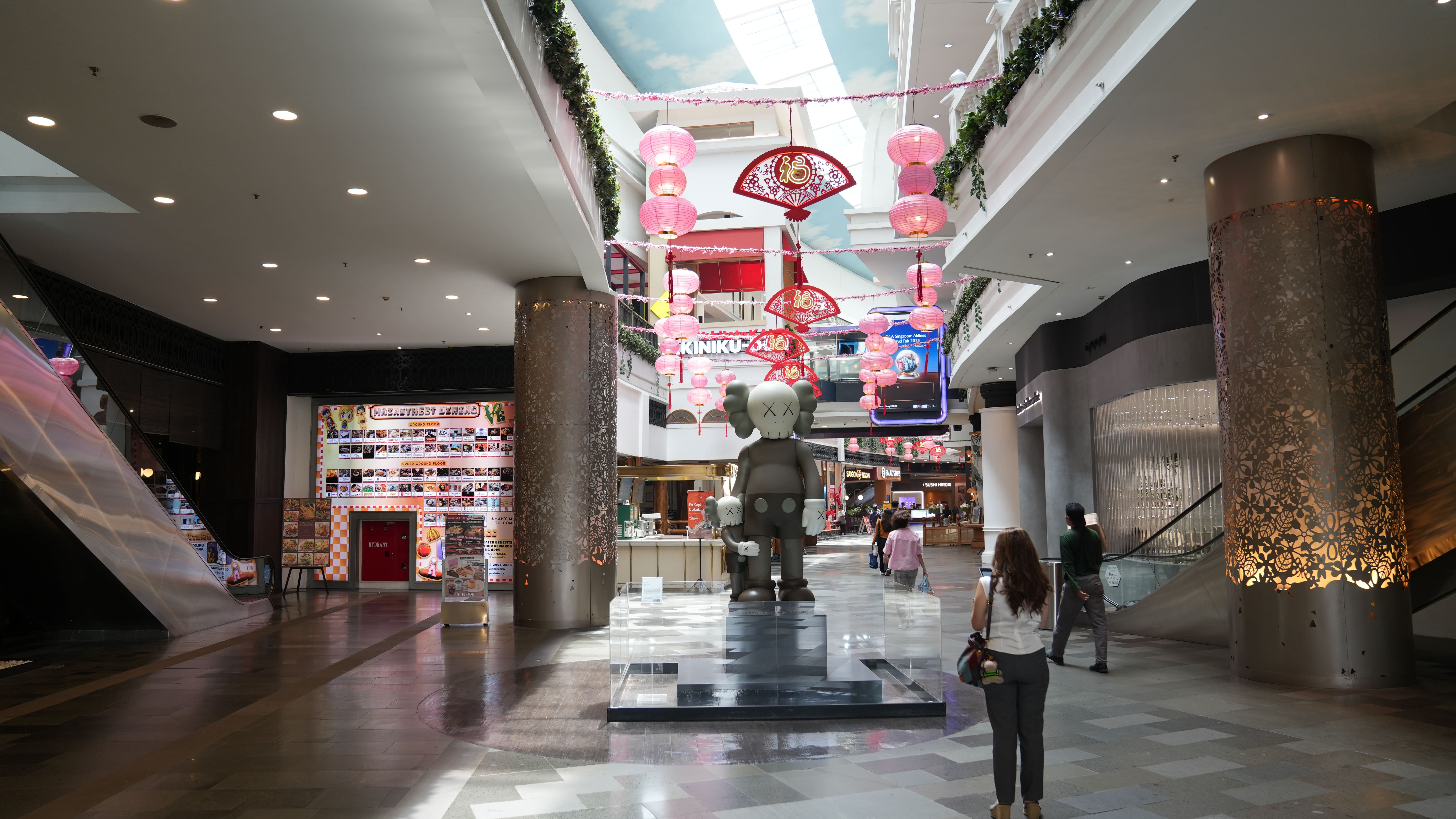 \App\Helpers\getUpload($galleryId)->alt