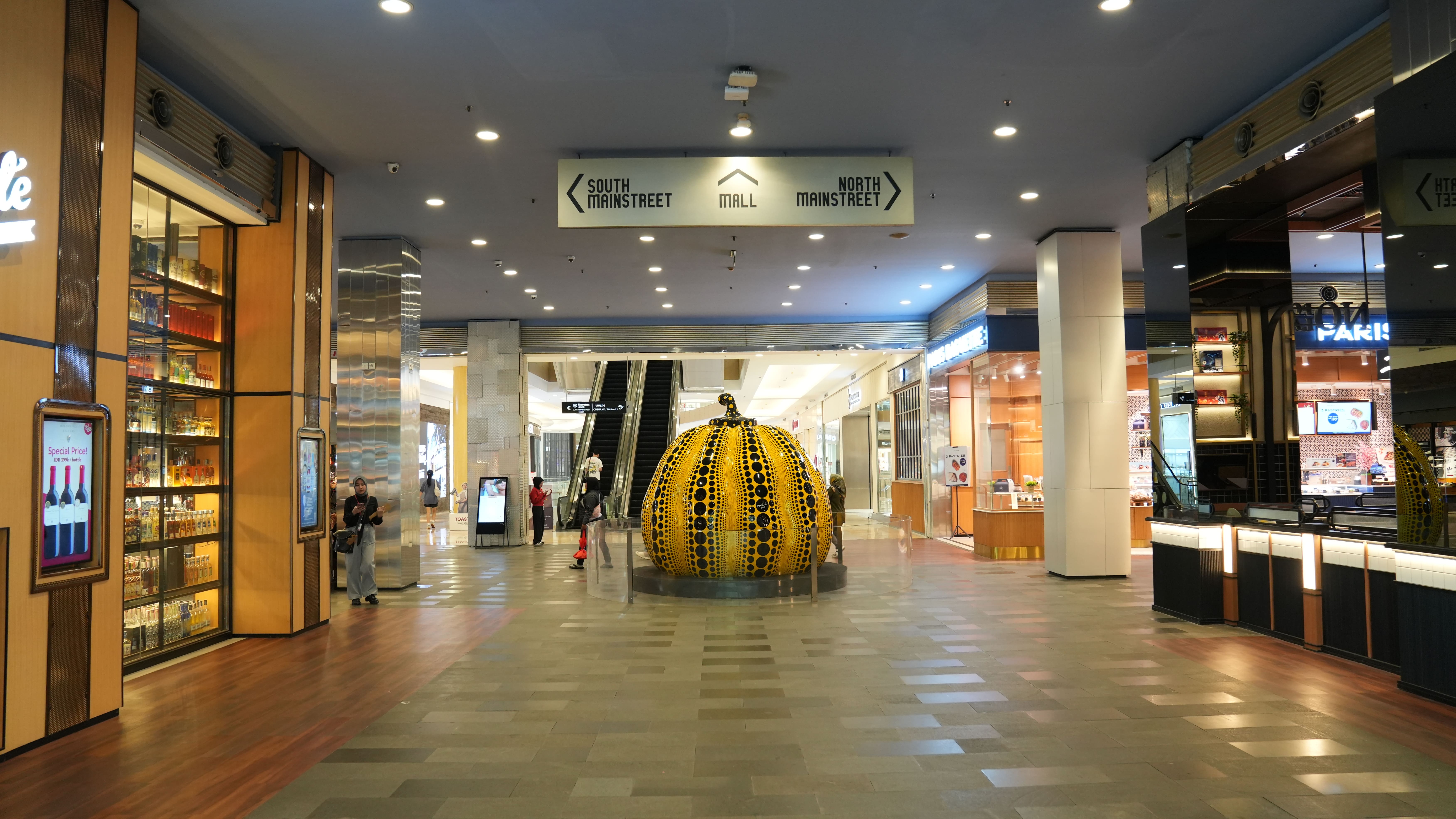 \App\Helpers\getUpload($galleryId)->alt