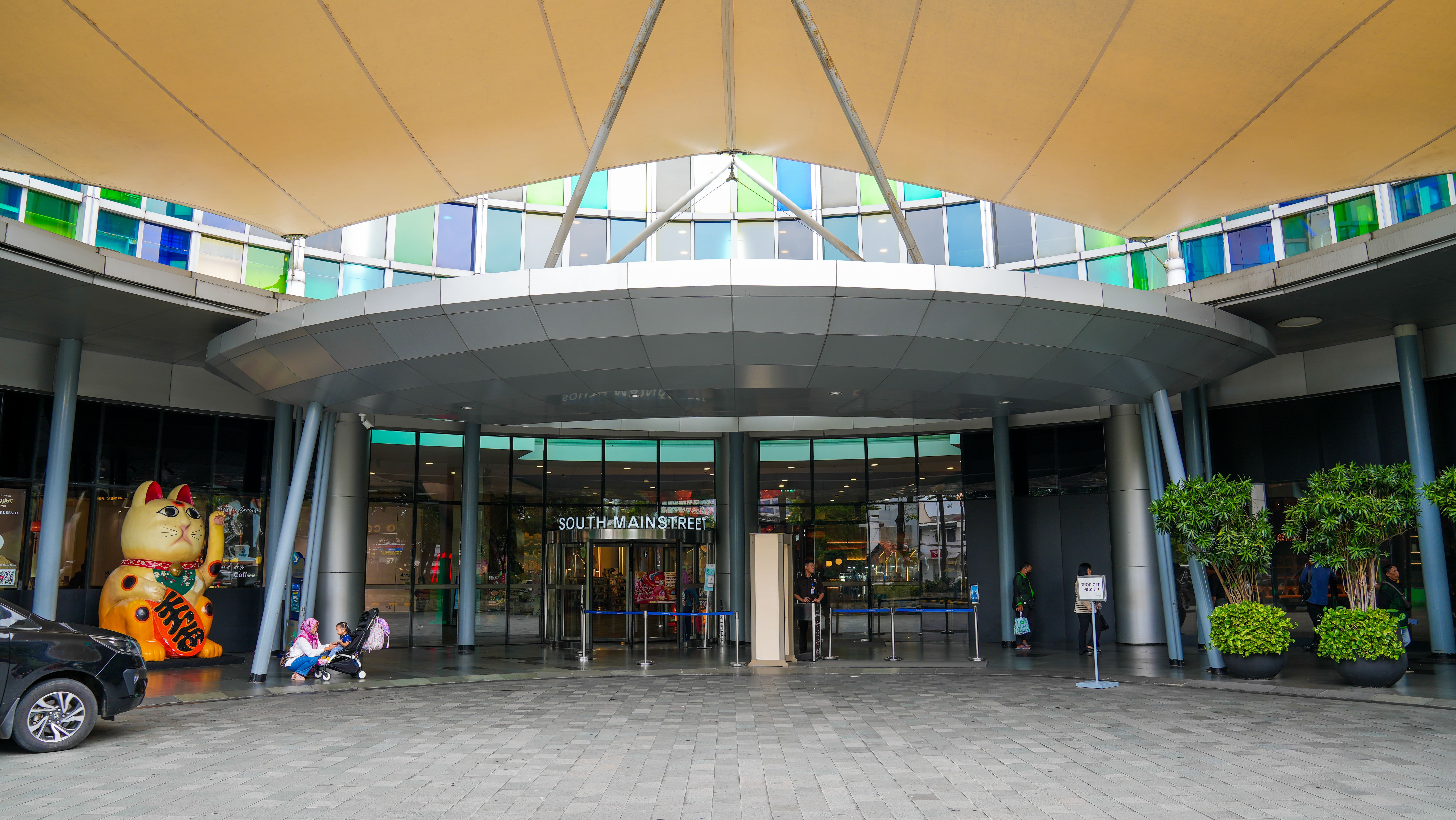 \App\Helpers\getUpload($galleryId)->alt