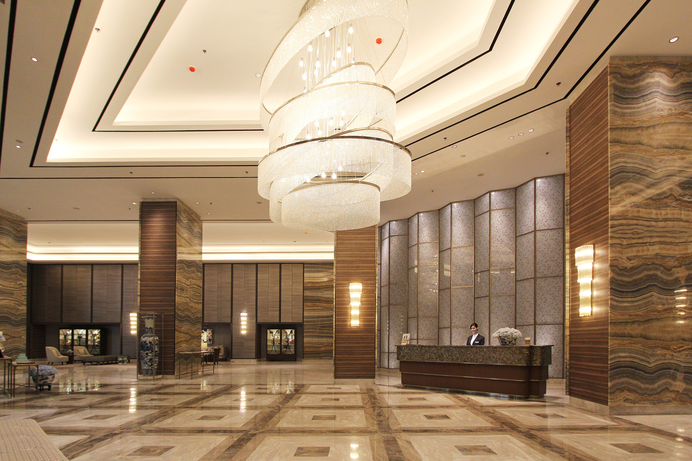 \App\Helpers\getUpload($galleryId)->alt