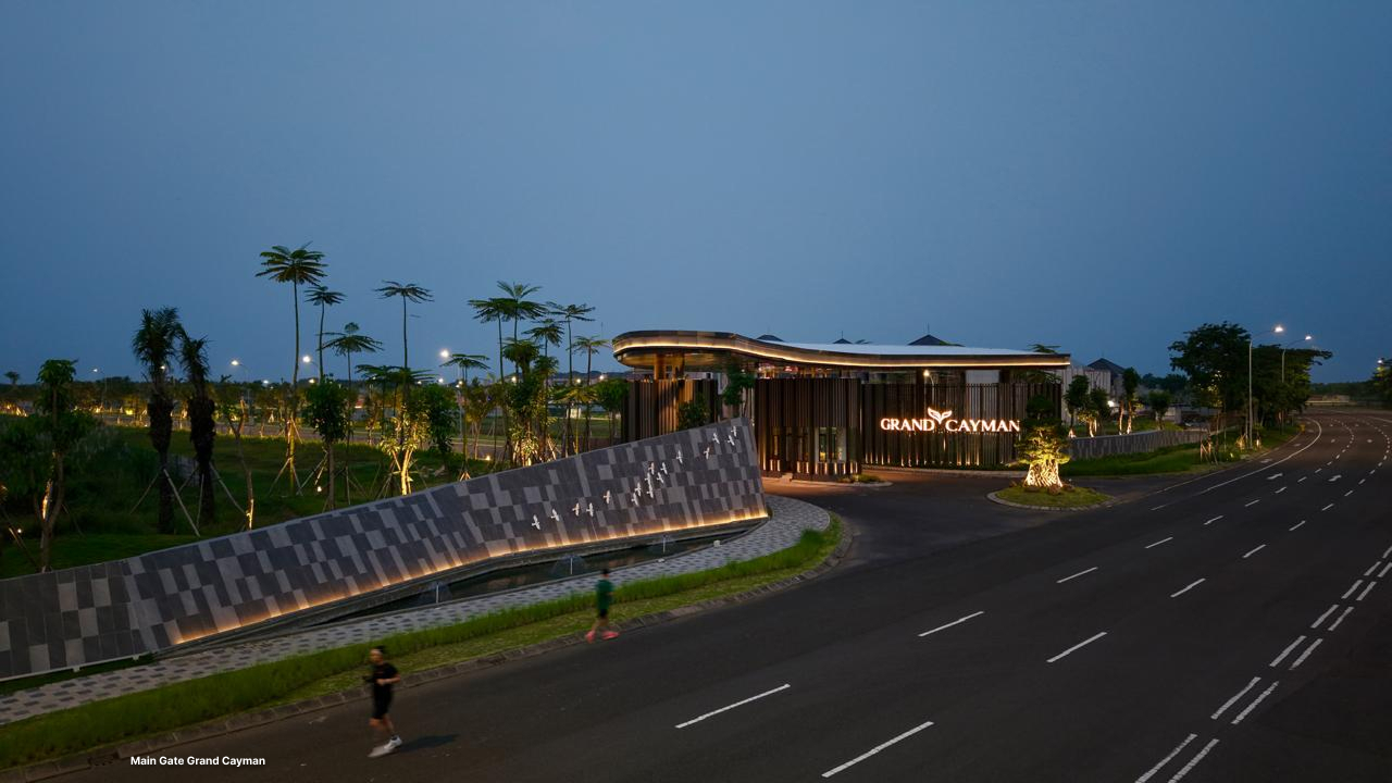 \App\Helpers\getUpload($galleryId)->alt