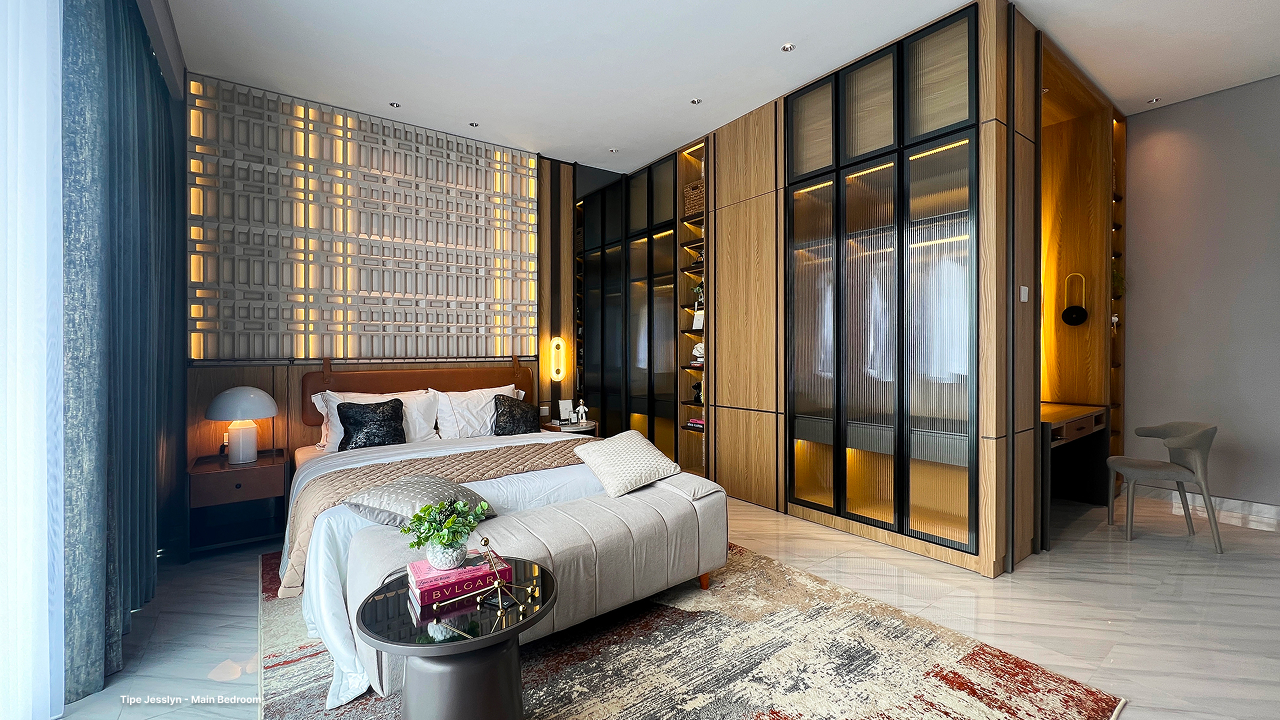 \App\Helpers\getUpload($galleryId)->alt