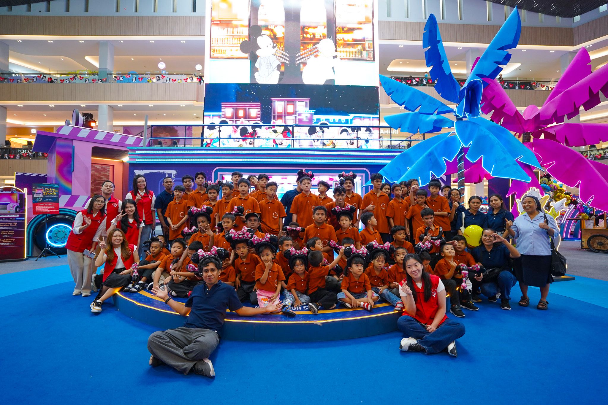 \App\Helpers\getUpload($galleryId)->alt