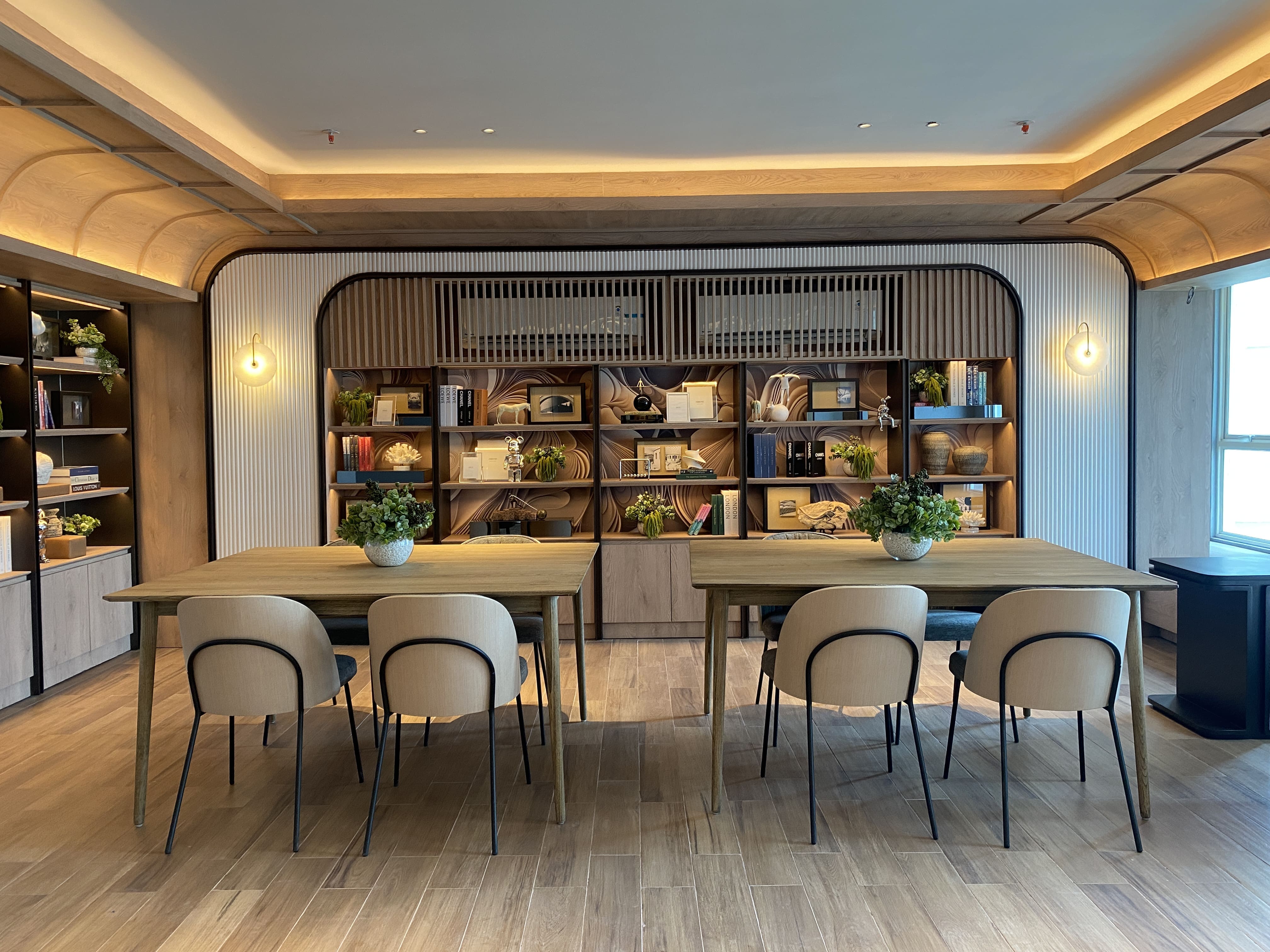 \App\Helpers\getUpload($galleryId)->alt