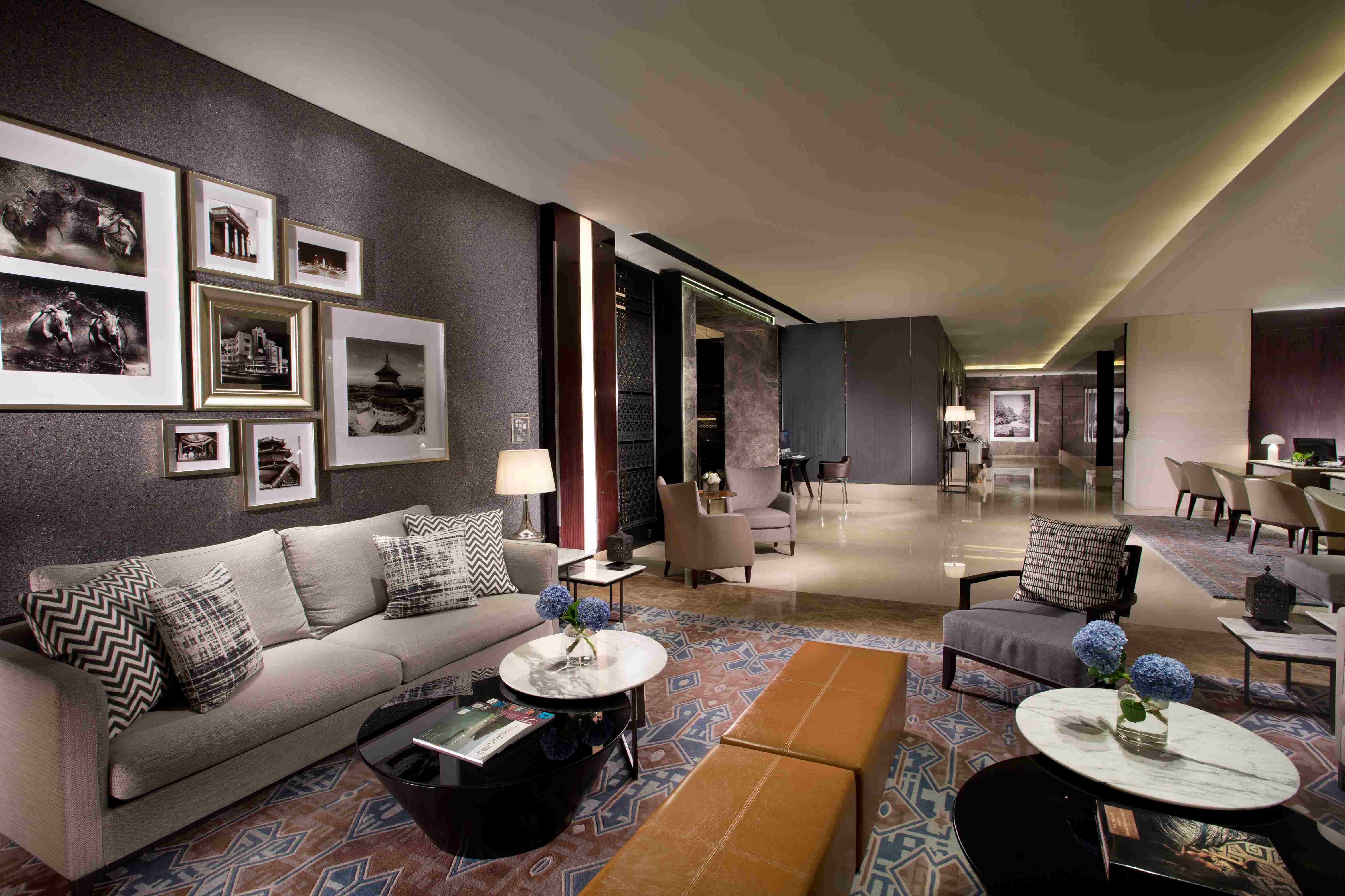 \App\Helpers\getUpload($galleryId)->alt