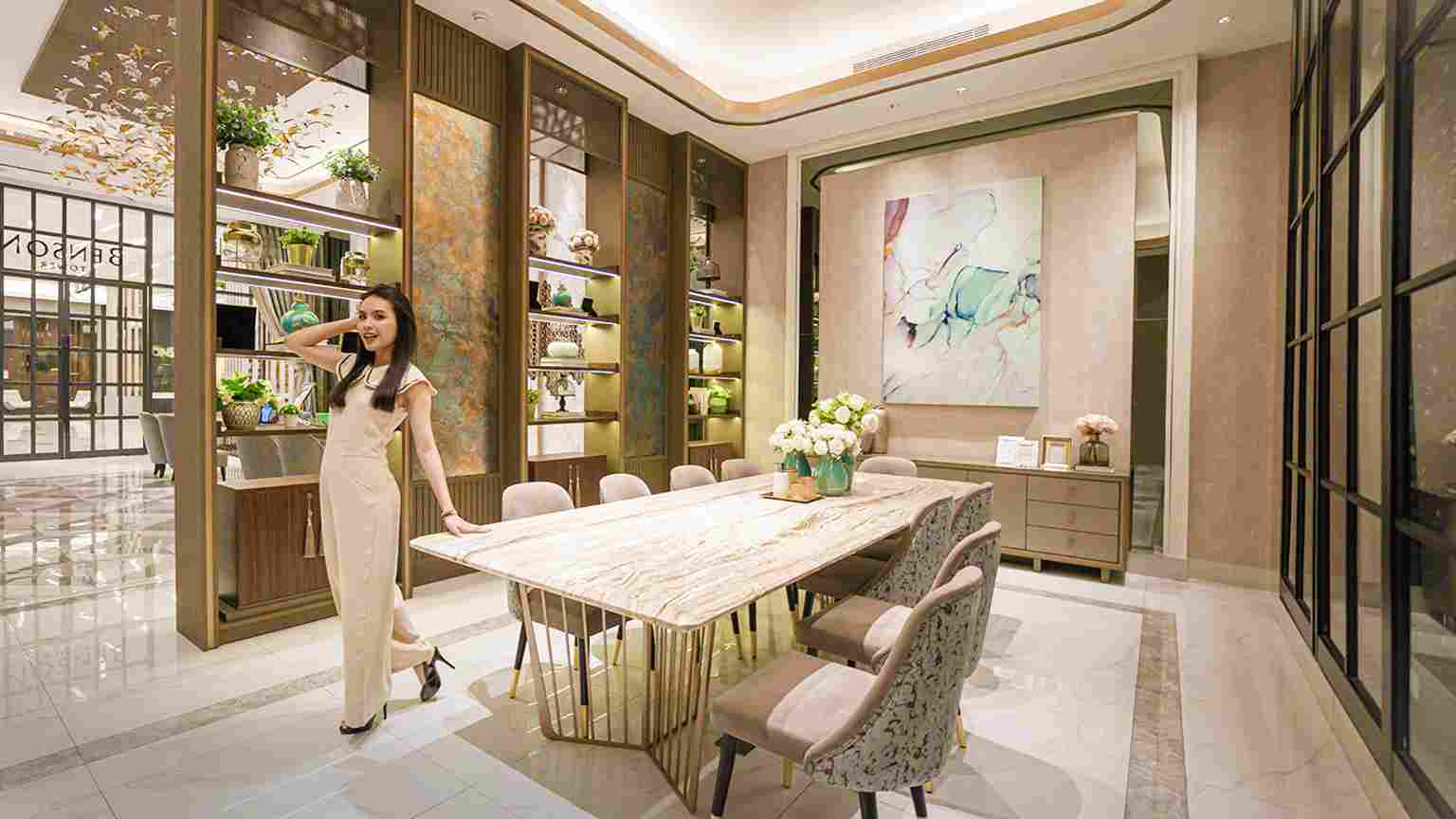 \App\Helpers\getUpload($galleryId)->alt