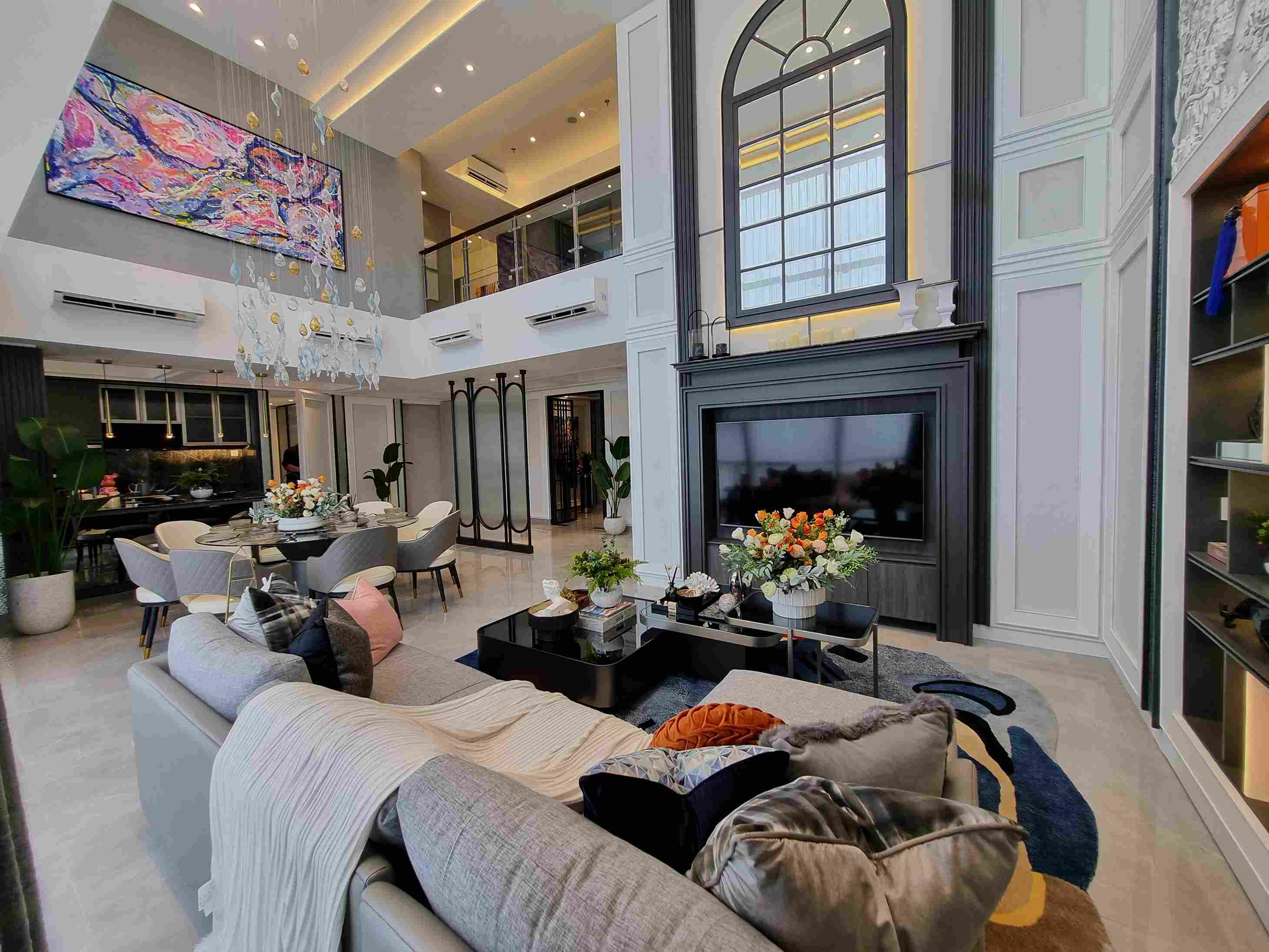 \App\Helpers\getUpload($galleryId)->alt