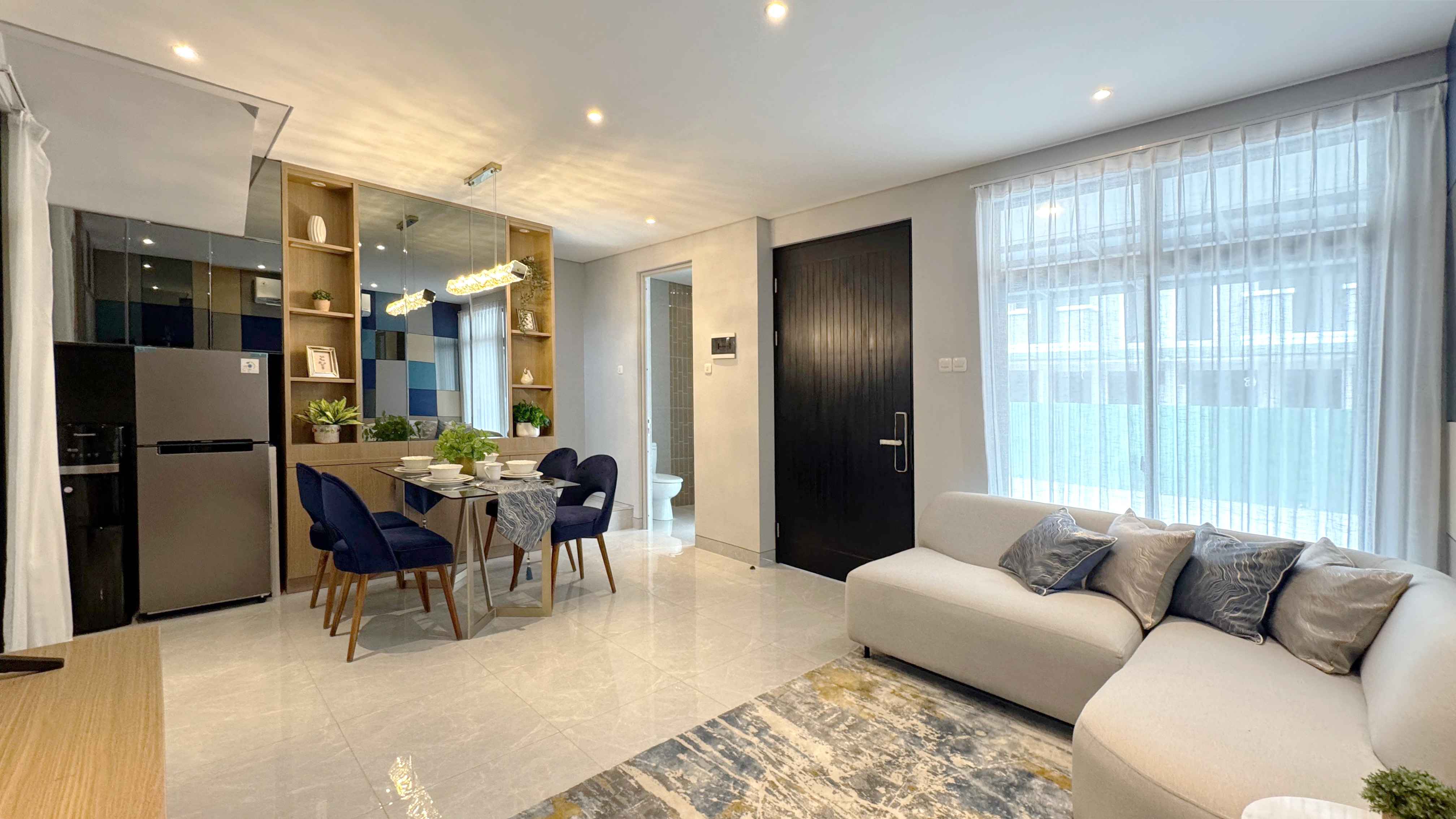 \App\Helpers\getUpload($galleryId)->alt