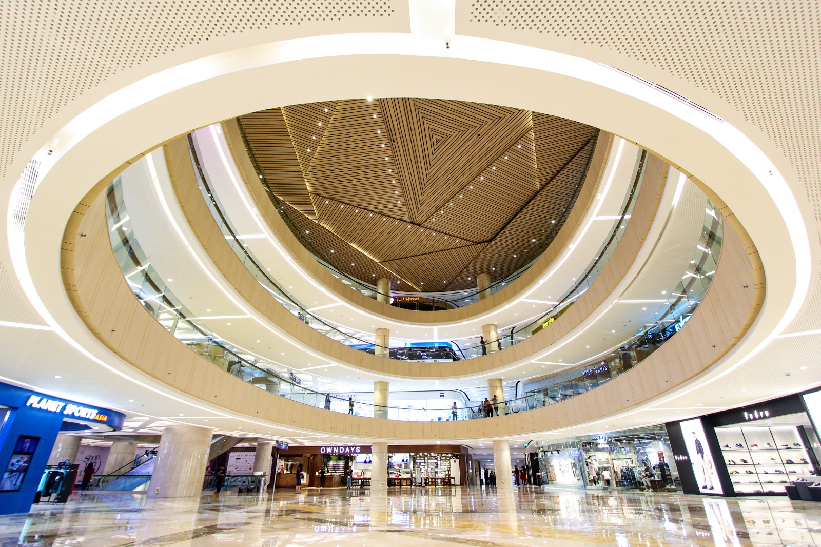 \App\Helpers\getUpload($galleryId)->alt