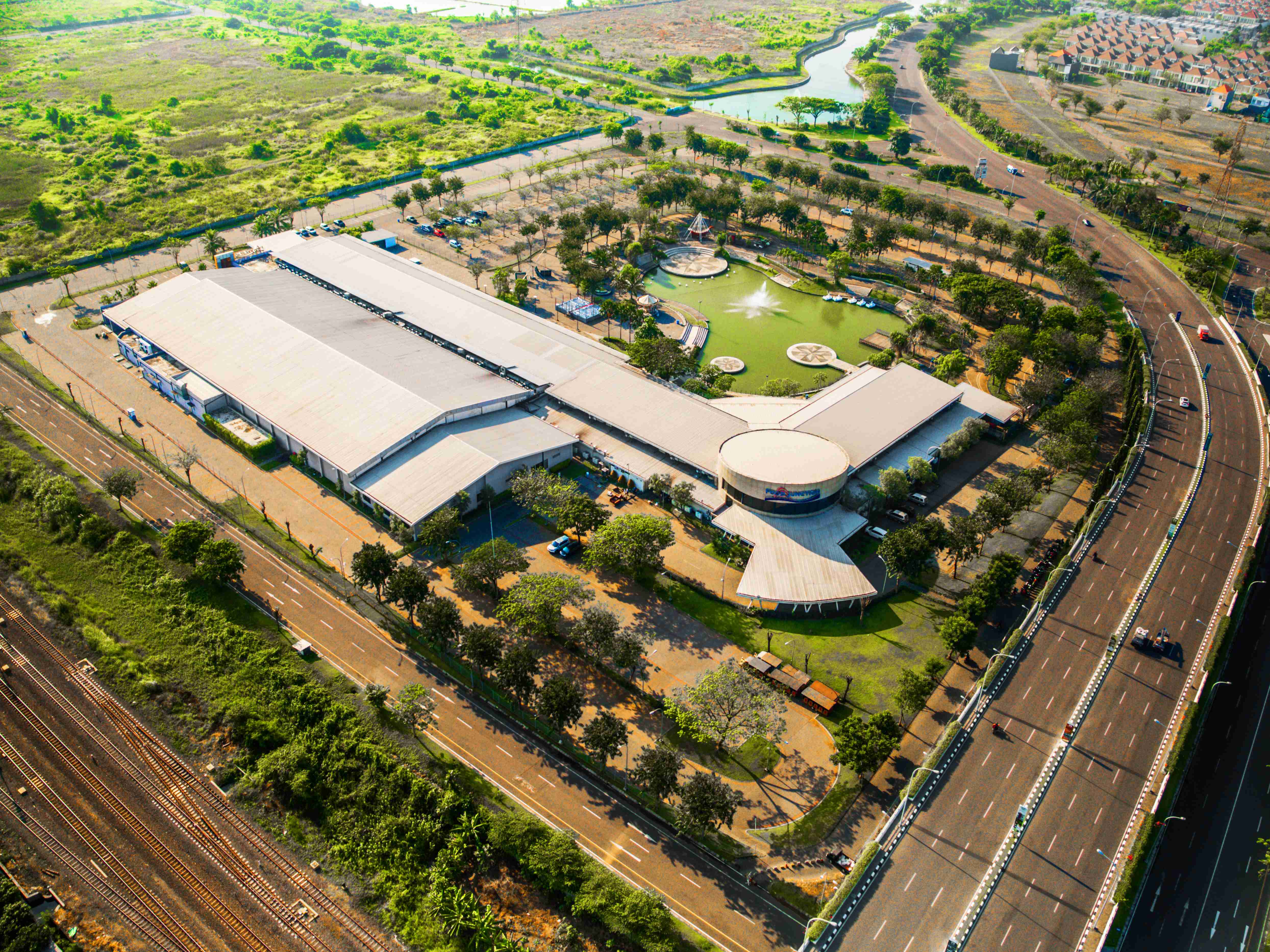 \App\Helpers\getUpload($galleryId)->alt