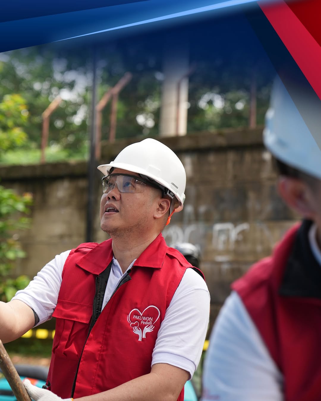 \App\Helpers\getUpload($galleryId)->alt