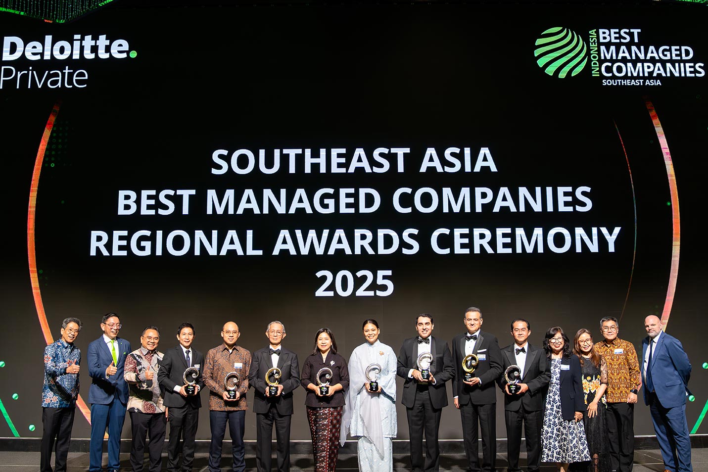 \App\Helpers\getUpload($galleryId)->alt