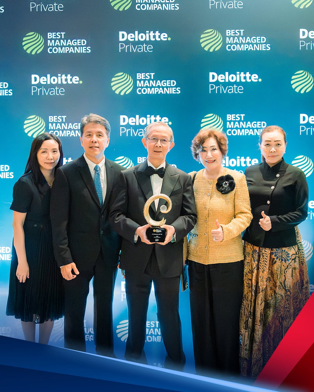 \App\Helpers\getUpload($galleryId)->alt