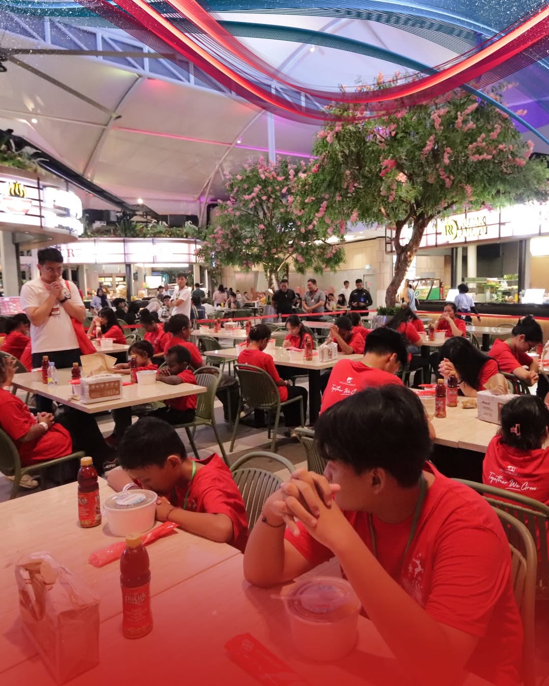 \App\Helpers\getUpload($galleryId)->alt